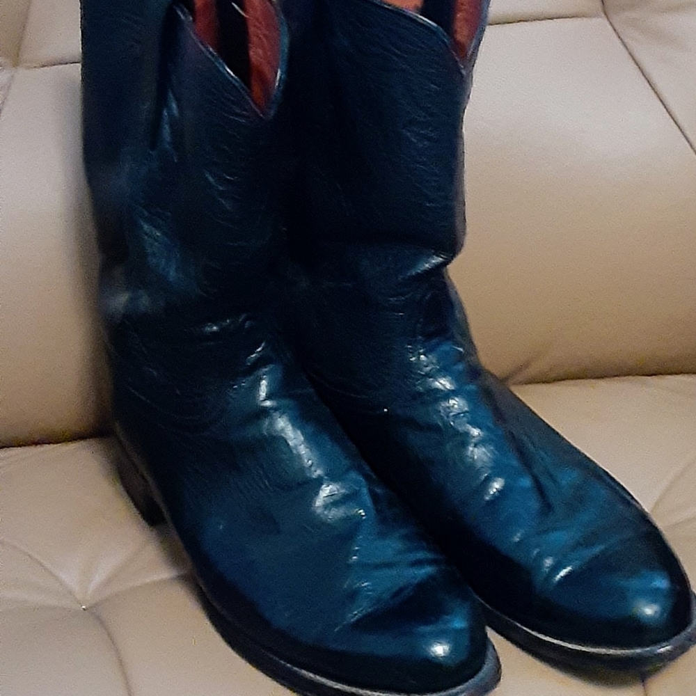 Men's 12 D Lucchese boots.